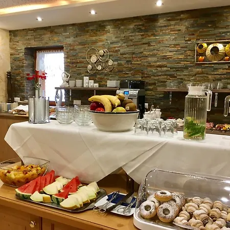 Golf & Skipension Krug Guest house Haus im Ennstal