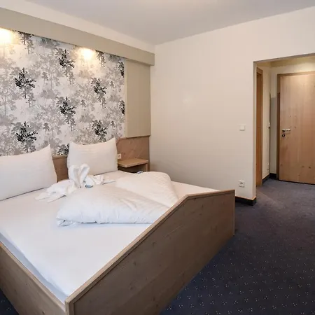 Golf & Skipension Krug Guest house Haus im Ennstal