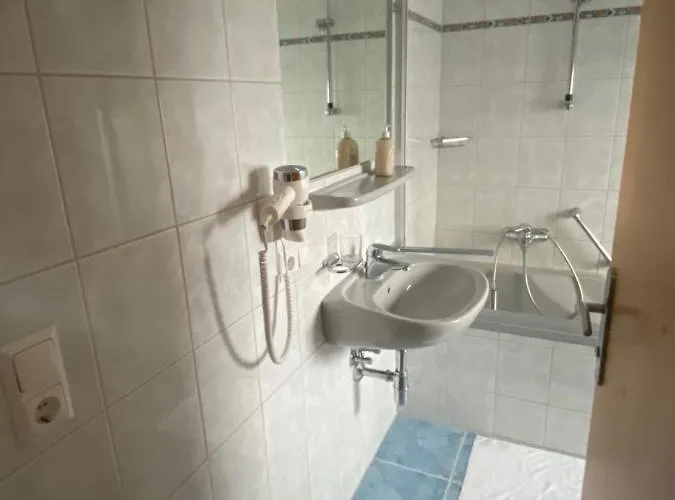 بيت ضيافة Golf & Skipension Krug هاوس إم إنيستال