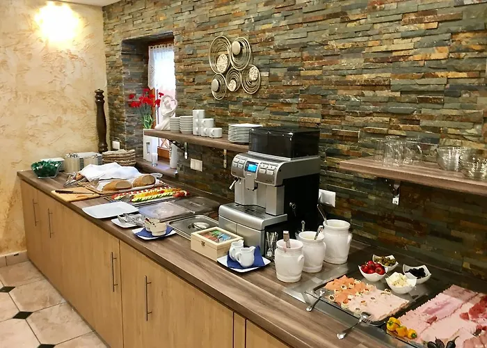 Golf & Skipension Krug بيت ضيافة