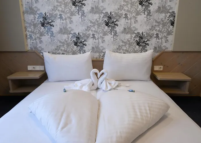 بيت ضيافة Golf & Skipension Krug هاوس إم إنيستال